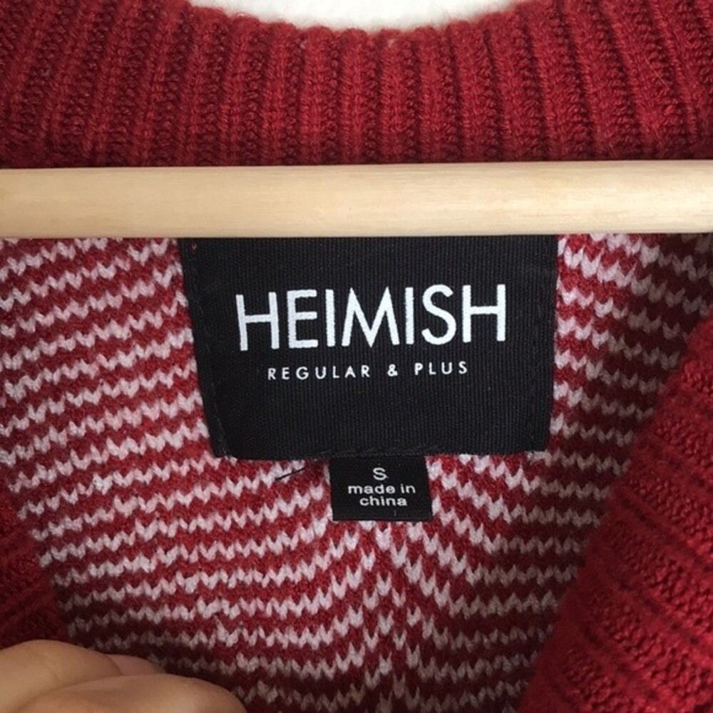Heimish ladies red soft and cozy pullover sweater size small - Picture 6 of 13